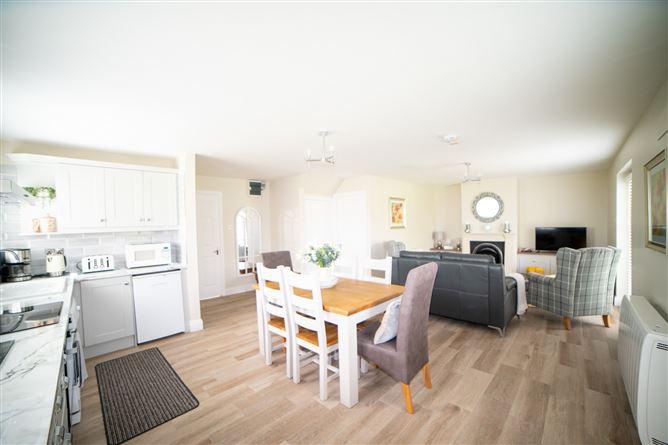 28 Ballybunion Holiday Cottages, East End, Ballybunion, Co. Kerry, historical listing image 3