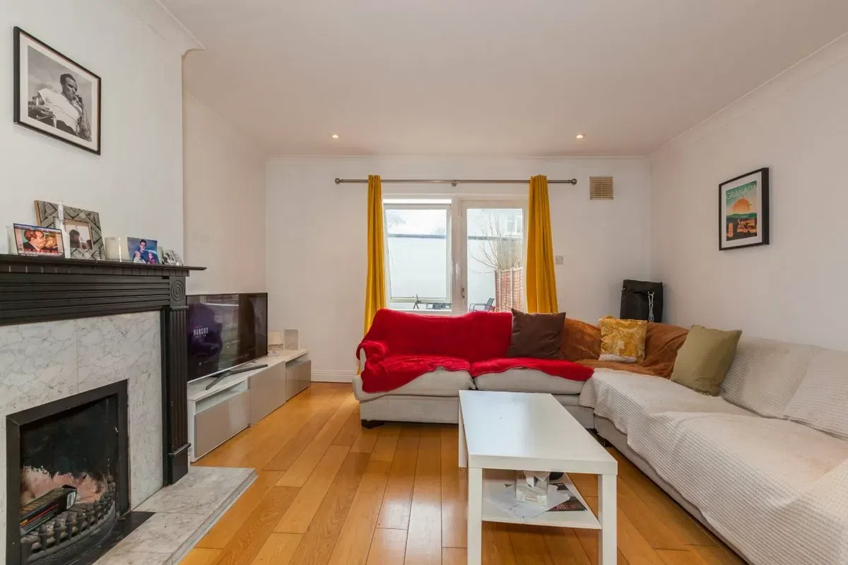 12 Maryfield Woods, Artane, Dublin 5, historical listing image 2