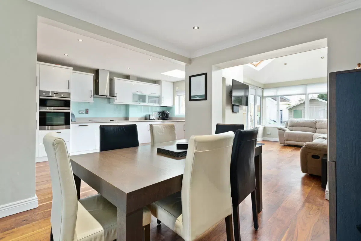 28 Glencairn Rise, The Gallops, Leopardstown, Dublin 18, historical listing image 4