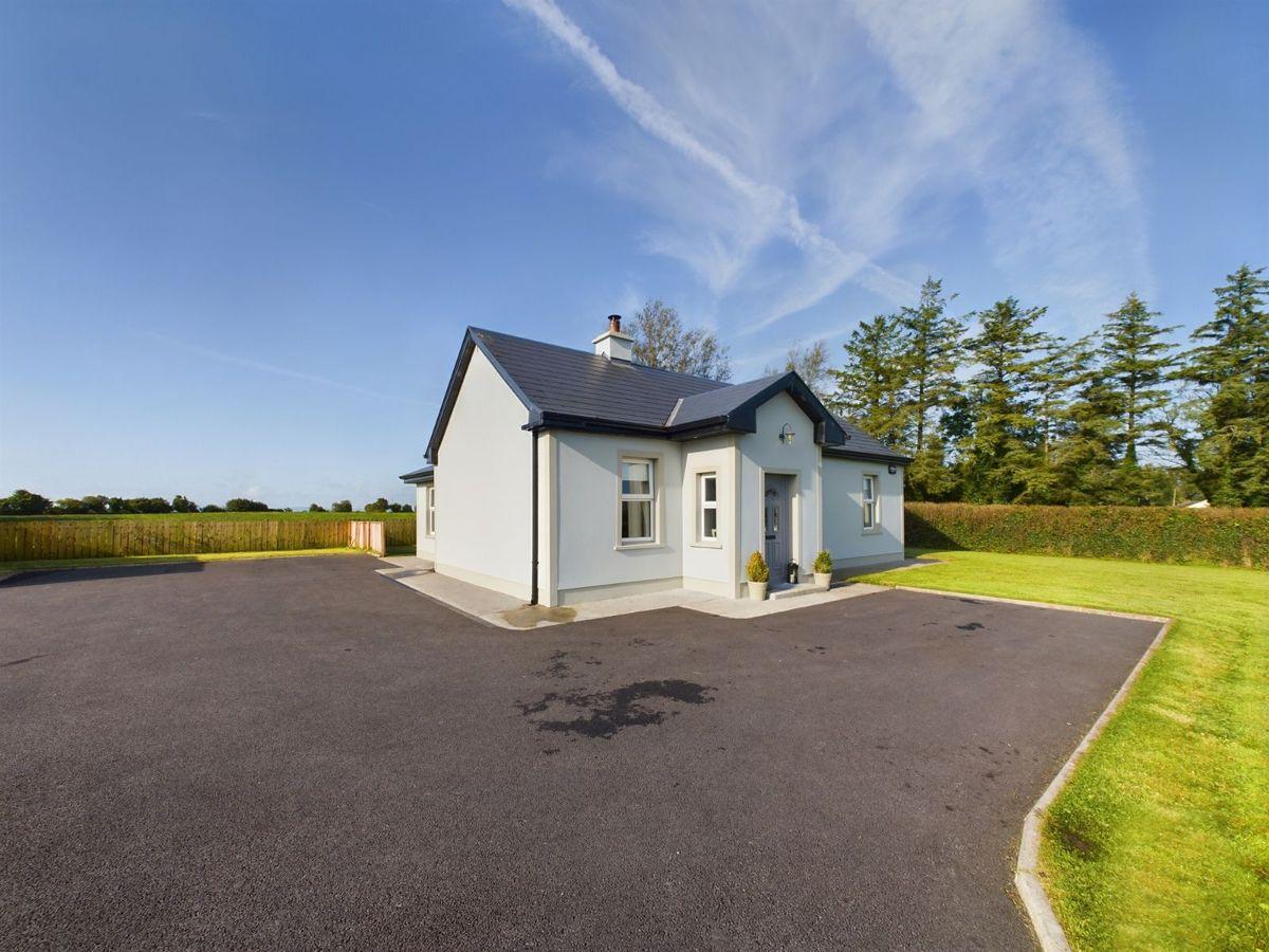 Rathglass, New Inn, Ballinasloe, Co. Galway, H53RR68, historical listing image 1