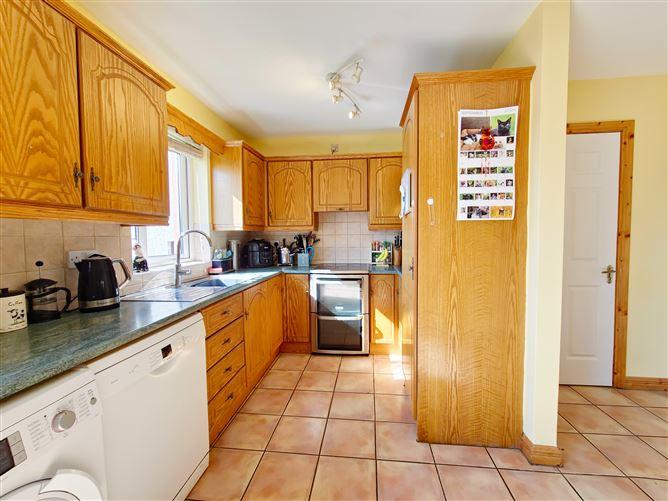 9 Rinn Na Shiona, Castlebar, Co. Mayo, F23X682, historical listing image 6