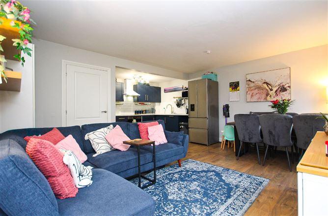 28 hunters hall, ballycullen, dublin 24, historical listing image 3