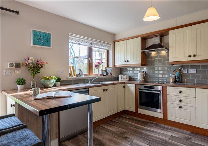 6 Heather Park, Pairc Na Gloine, Kenmare, Co. Kerry, V93V5WA, historical listing image 4