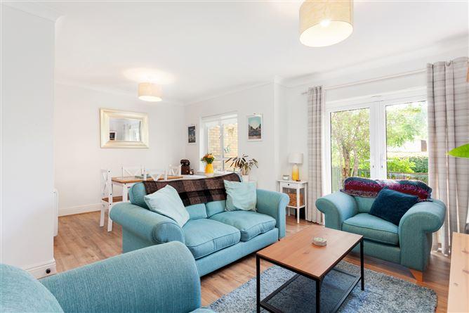 25 The Courtyard, Clonsilla Road, Clonsilla, Dublin 15, historical listing image 3