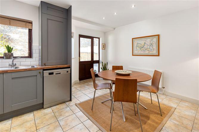 9, Montpelier Court, Dublin 7, historical listing image 6