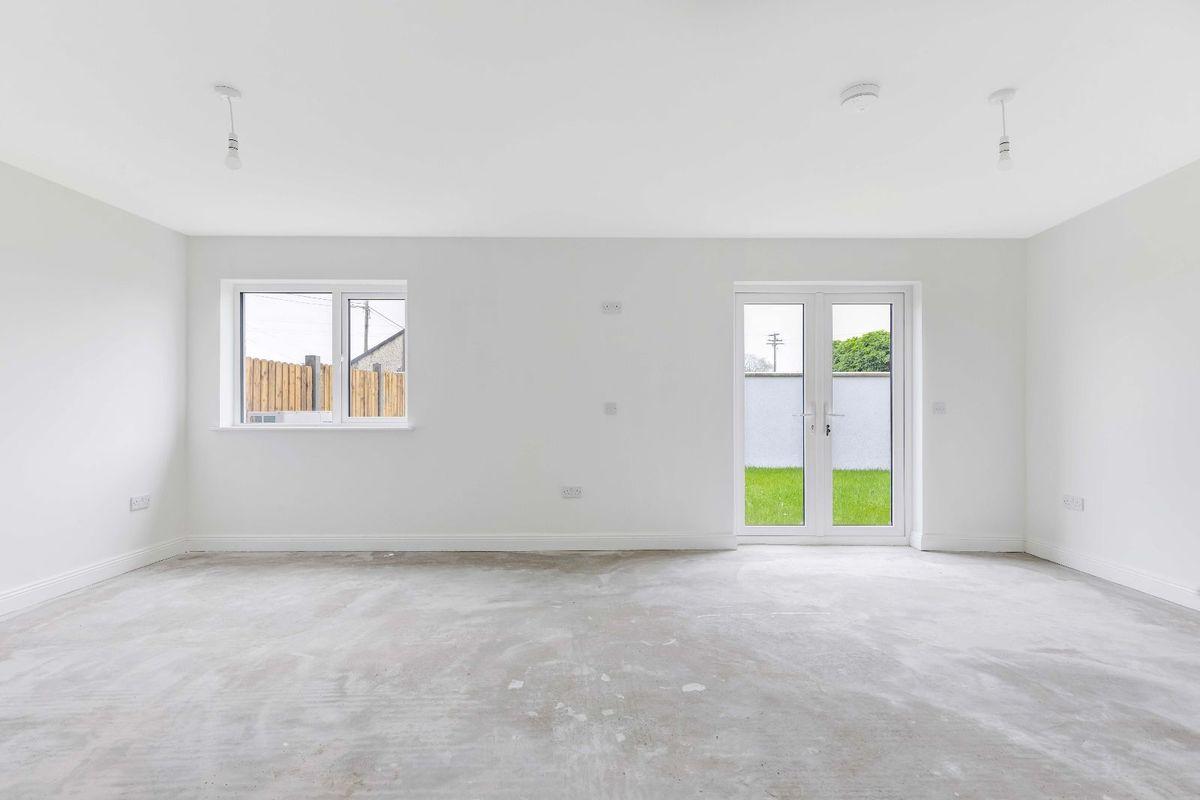 9 Glentara, Roscrea, Roscrea, Co. Tipperary, E53CX85, historical listing image 6