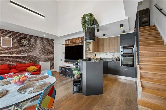 Penthouse 3 The Friary Apartments, 5/6 Cecilia Street, Temple Bar, Dublin 2, historical listing image 5