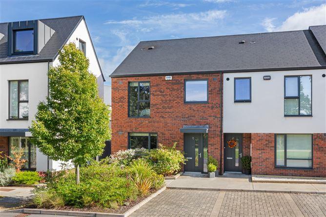 18 White Pines Drive, Stocking Avenue, Rathfarnham, Dublin 16, historical listing image 1