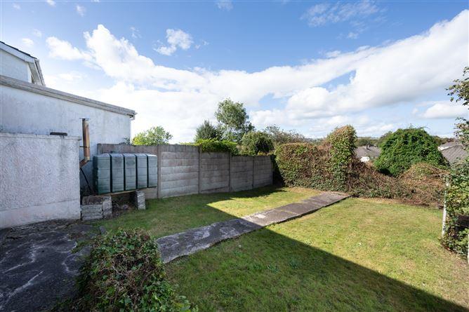 30 Earlwood Estate, Togher Road, , Togher,   Cork City, historical listing image 3