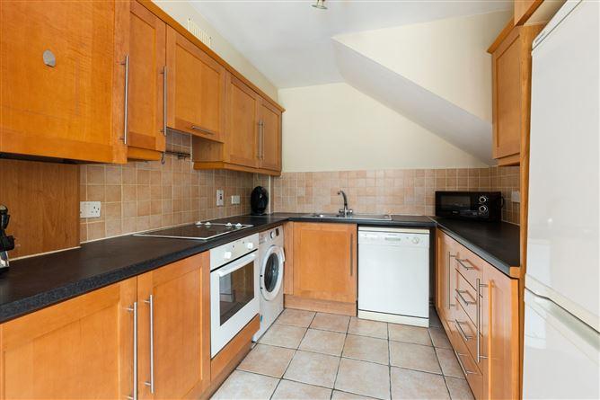 25 Woodbrook Park, Castleknock, Dublin 15, historical listing image 5
