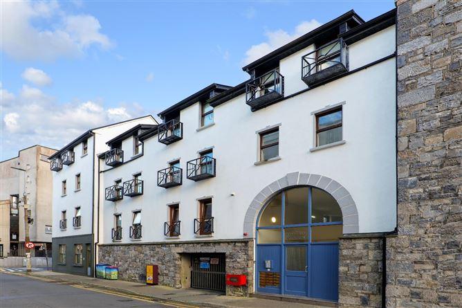 1, Parade House Merchants Road, Spanish, Co. Galway, historical listing image 3