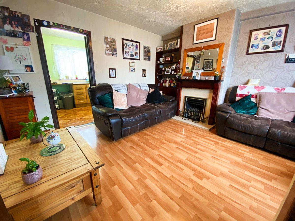 76 Mellowes Avenue, Finglas West, Finglas, Dublin 11, historical listing image 3