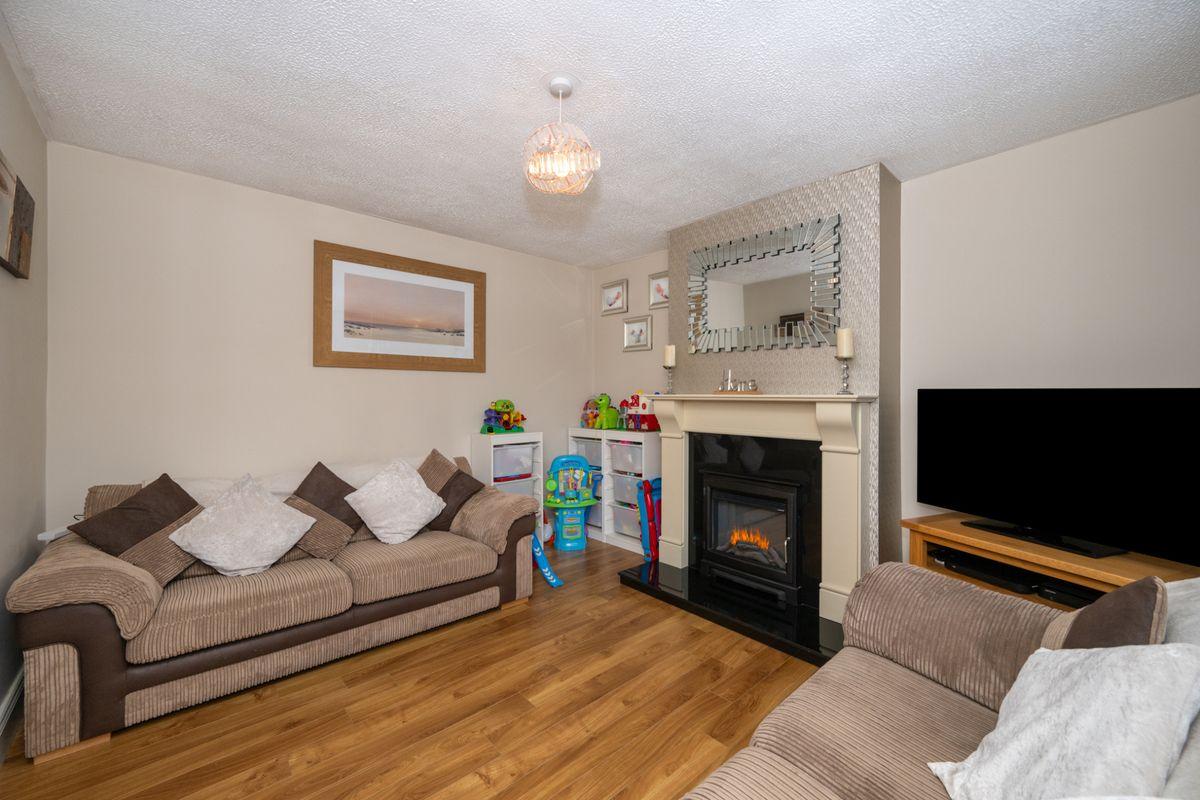 34 The Willows, Classes Lake, Ballincollig, Co. Cork, P31H525, historical listing image 5