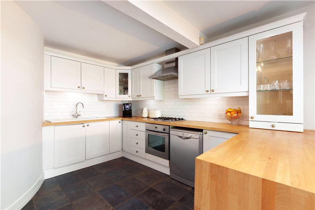 27 Hatch Place South City Centre Dublin 2, Dublin 2, historical listing image 2
