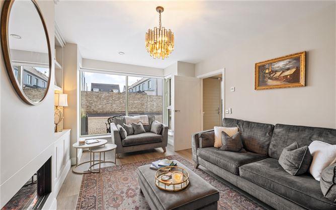 63 Aylesbury, Ballintemple, Cork, historical listing image 5