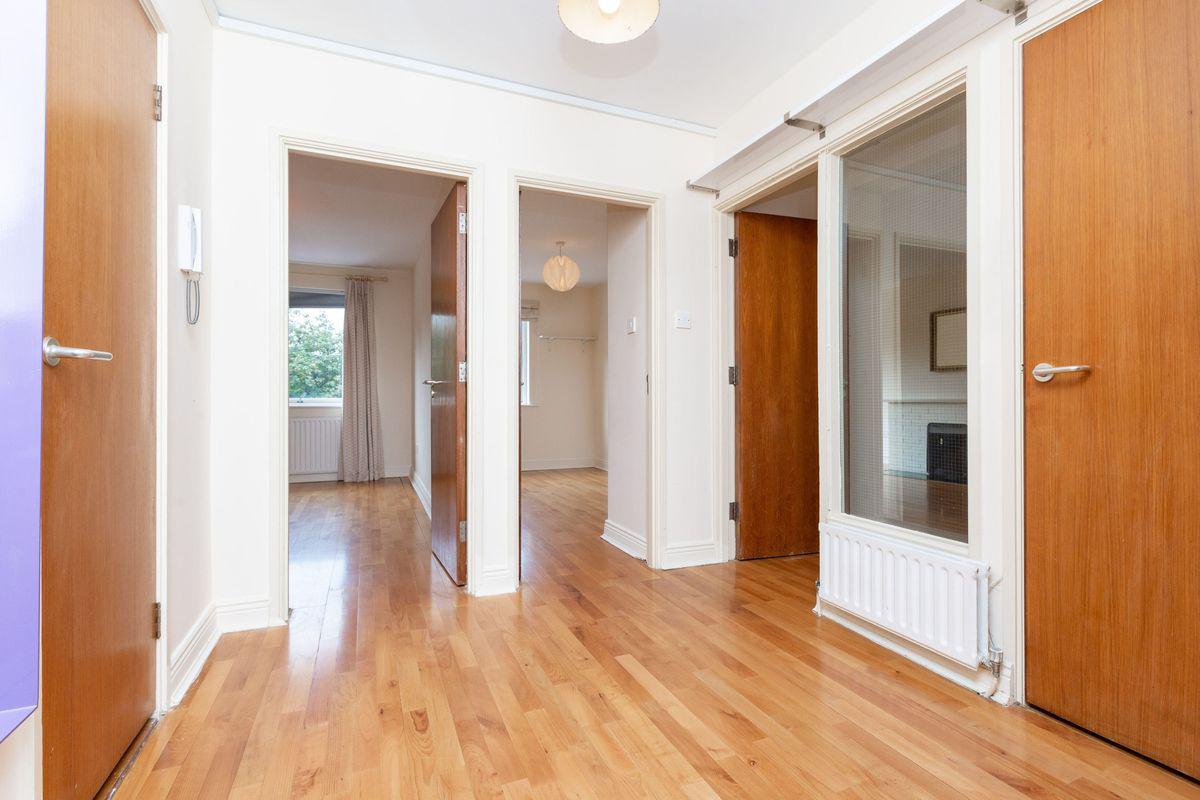 Apartment 18, Gilford Pines, Gilford Road, Sandymount, Dublin 4, historical listing image 3