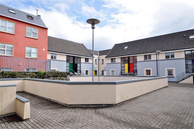 8 Commerce Court, Flood Street, Galway City, historical listing image 3