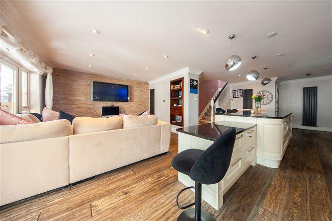 8, Woodstown Hill, Dublin 16, historical listing image 5