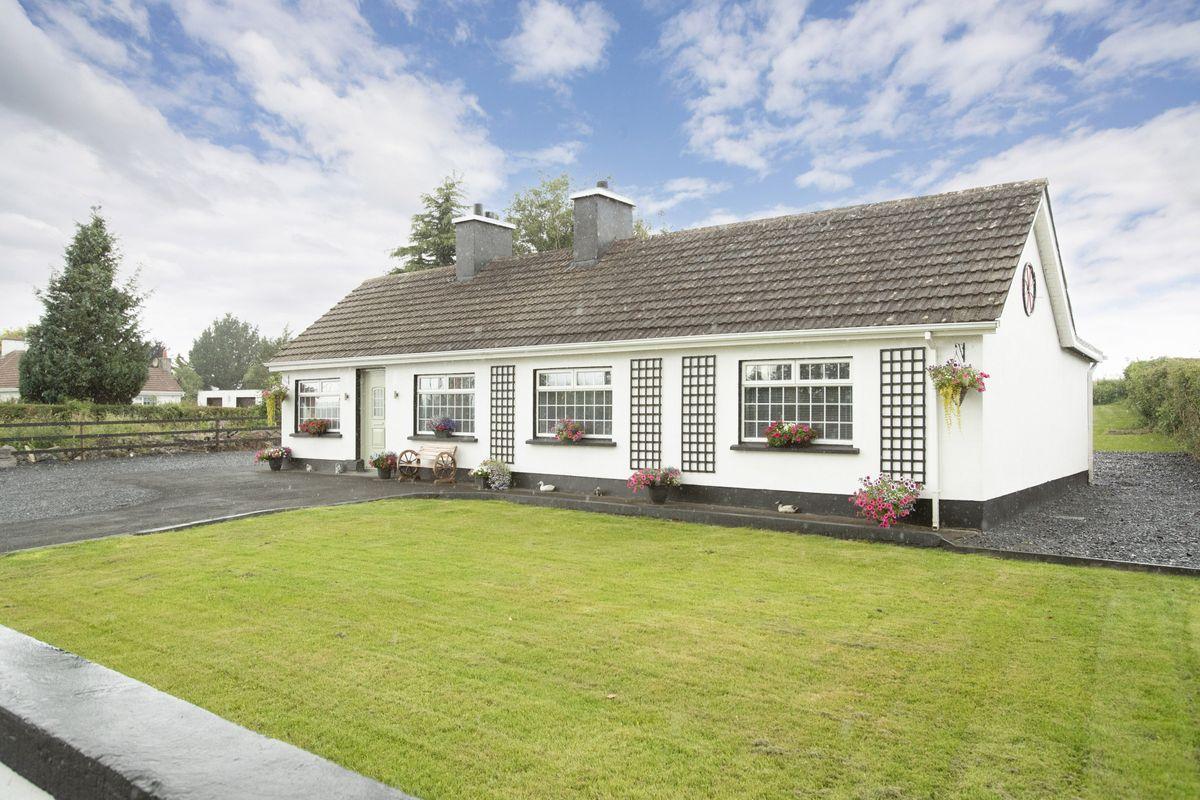 Mullingar Road, Castlepollard, Co. Westmeath, N91KT38, historical listing image 1