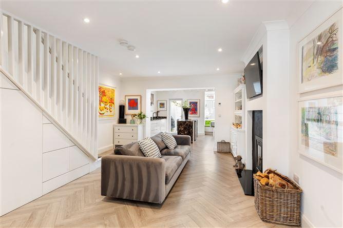 13 Hampton Crescent, St Helen's Wood, Booterstown, Co. Dublin, historical listing image 3