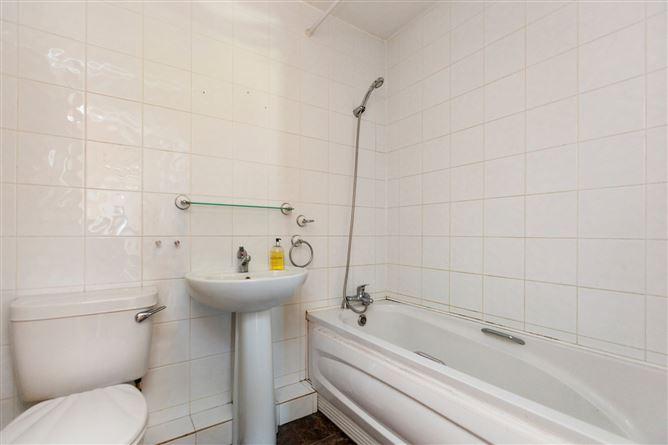 34 Seagrave Way, Finglas, Dublin 11, D11R5DE, historical listing image 6
