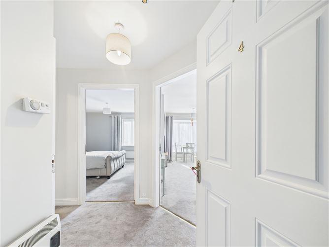 4 Manor Retirement Apartment, Nenagh, Co. Tipperary, historical listing image 5