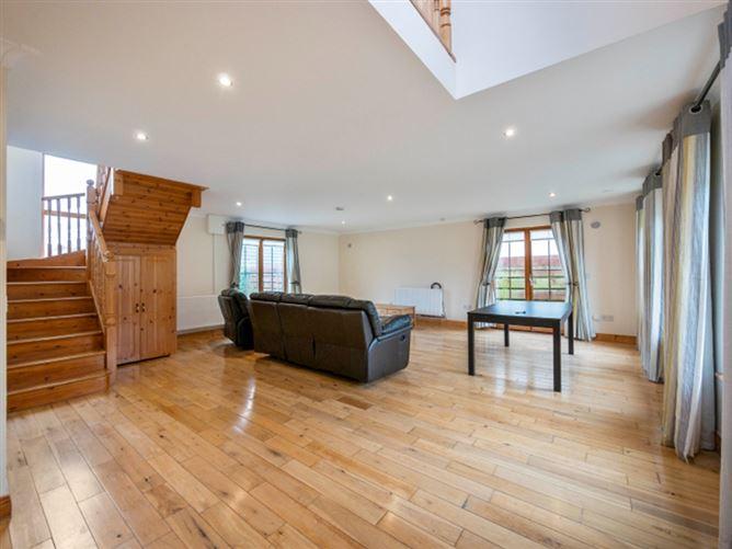 4, Sunset Avenue, historical listing image 3