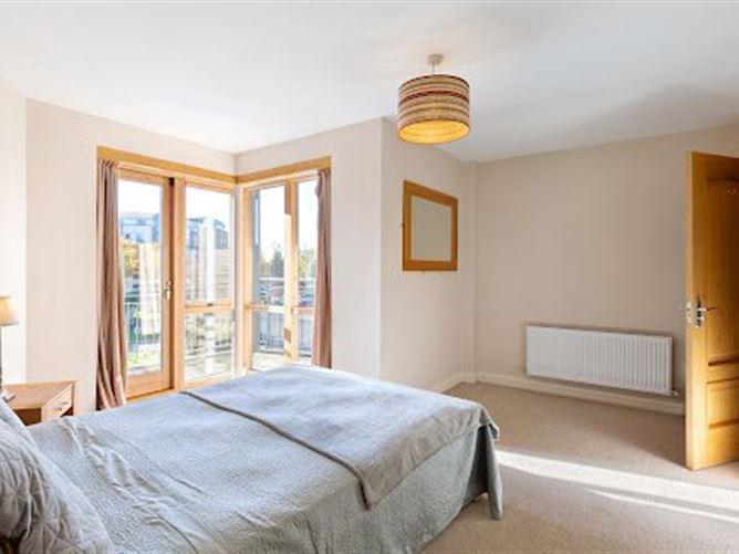 6 Goldsmith Hall, Collegewood, Castleknock, Dublin 15, historical listing image 5