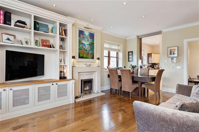 32 Cairnbrook Avenue, Glenamuck Road, Carrickmines, Dublin 18, historical listing image 4