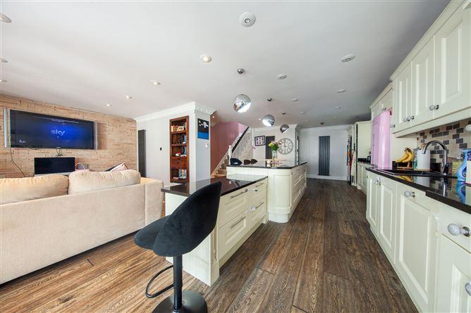 8, Woodstown Hill, Dublin 16, historical listing image 6