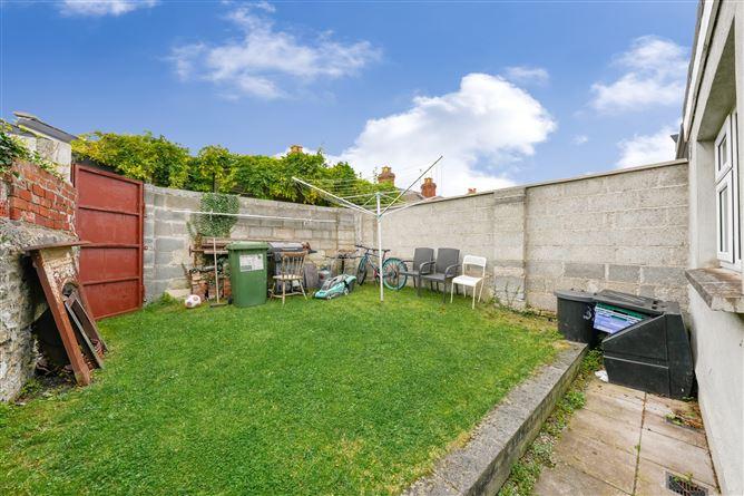Original advertisement for 33 CARLINGFORD RD, DRUMCONDRA, DUBLIN 9