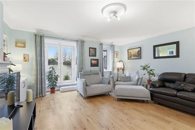 16, Larkfield Square, Co. Dublin, historical listing image 4