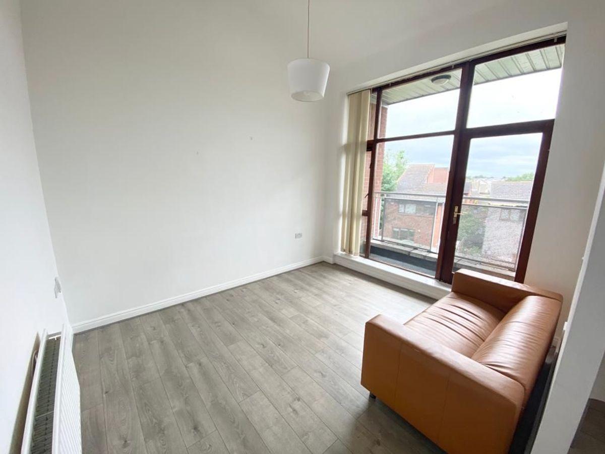 15 Gateway View, Dublin 11, Ballymun, Dublin 11, D11C427, historical listing image 2