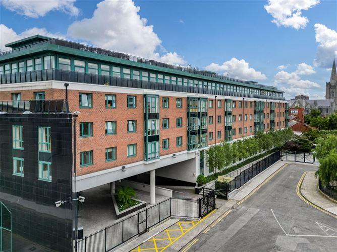 132 Adelaide Square, Whitefriar Street, Dublin 8, D08CX50, historical listing image 1