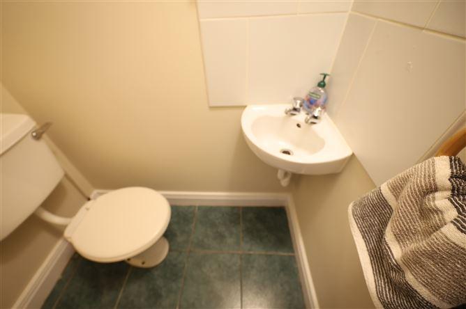 2 The Hollys, Bridgemount, Carrigaline, Cork, historical listing image 5