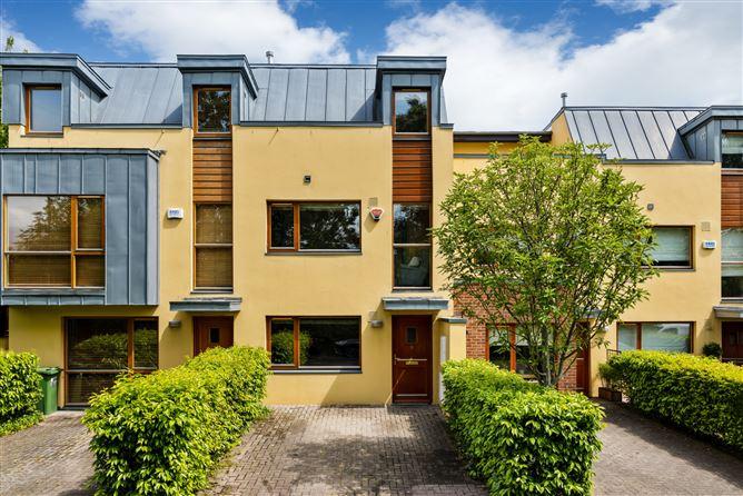 5 Lissadel Wood, Malahide, Co. Dublin, historical listing image 1