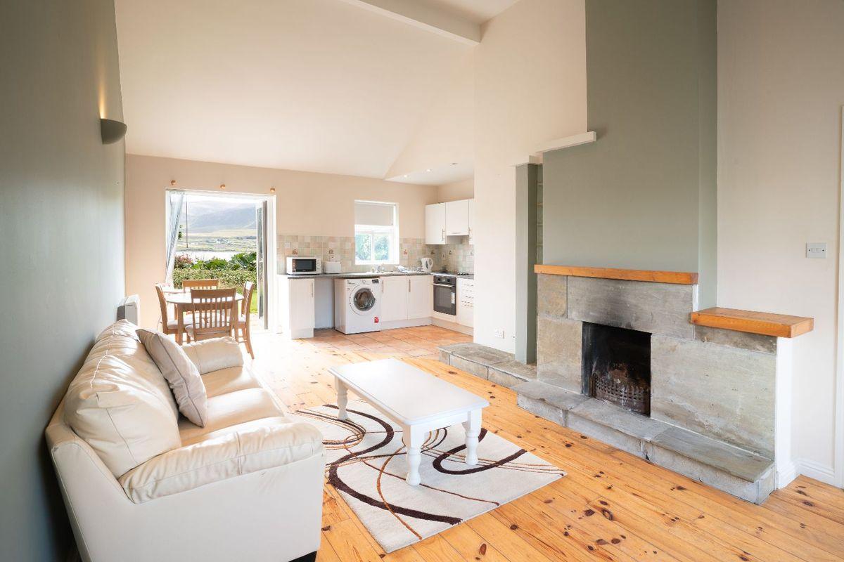 19 Barr Na Farraige, Achill Sound, Westport, Co. Mayo, F28DK44, historical listing image 5