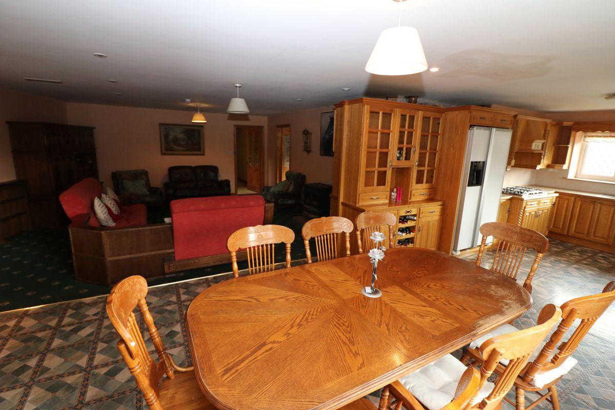 THE COUNTRYMAN, Church Street, Ballinasloe, Co. Galway, H53P282, historical listing image 6