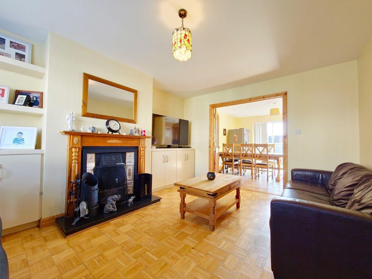 9 Rinn Na Shiona, Castlebar, Co. Mayo, F23X682, historical listing image 3
