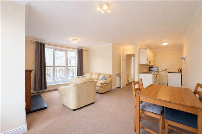 8, Verdemont Snugborough Road, Dublin 15, historical listing image 3