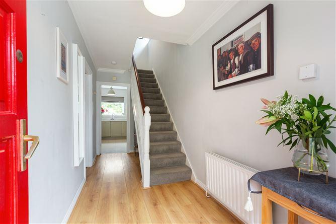 19 Glencairn Walk, The Gallops, Leopardstown, Dublin 18, historical listing image 3