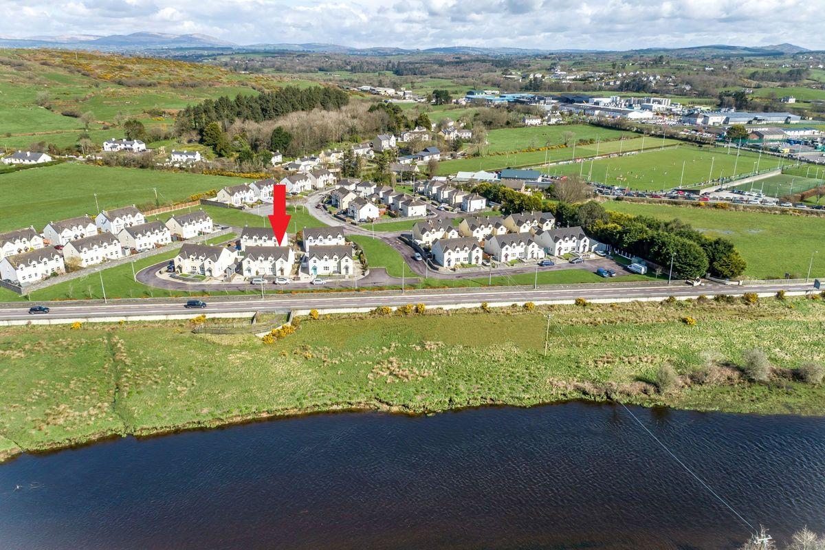 42 The Moorings, Skibbereen, Co. Cork, P81KD60, historical listing image 3