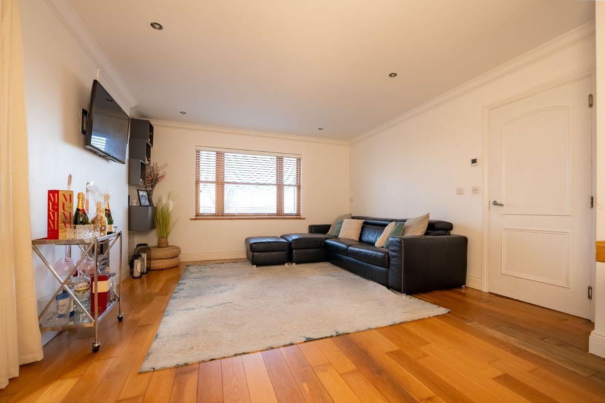 Apartment 9 , Estuary Court, Rochestown, Co. Cork, T12HR25, historical listing image 4