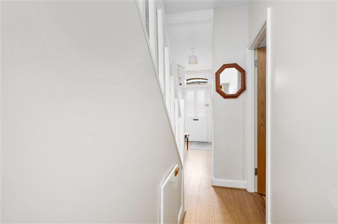Original advertisement for 33 CARLINGFORD RD, DRUMCONDRA, DUBLIN 9