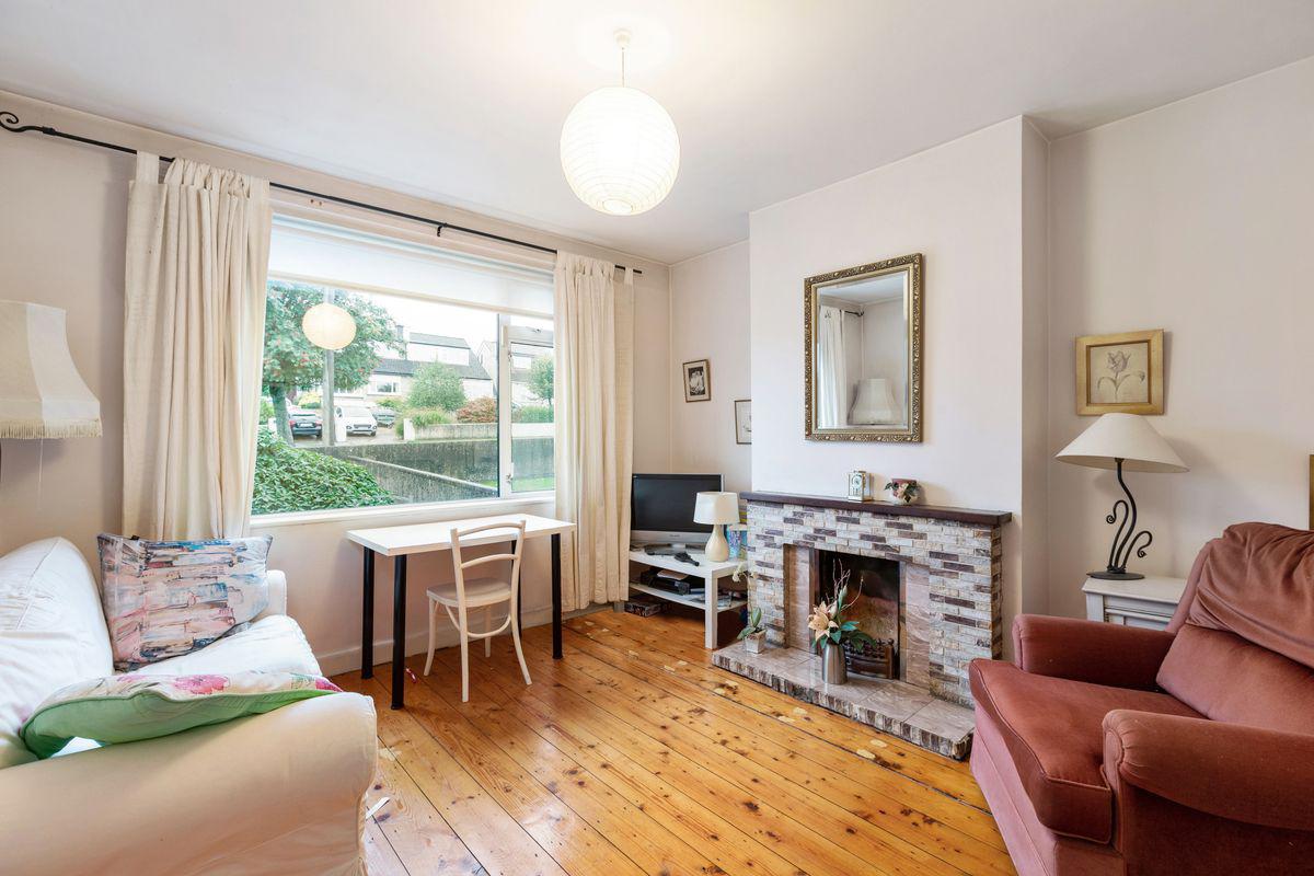 102 Sweetmount Avenue, Dundrum, Churchtown, Dublin 14, historical listing image 3