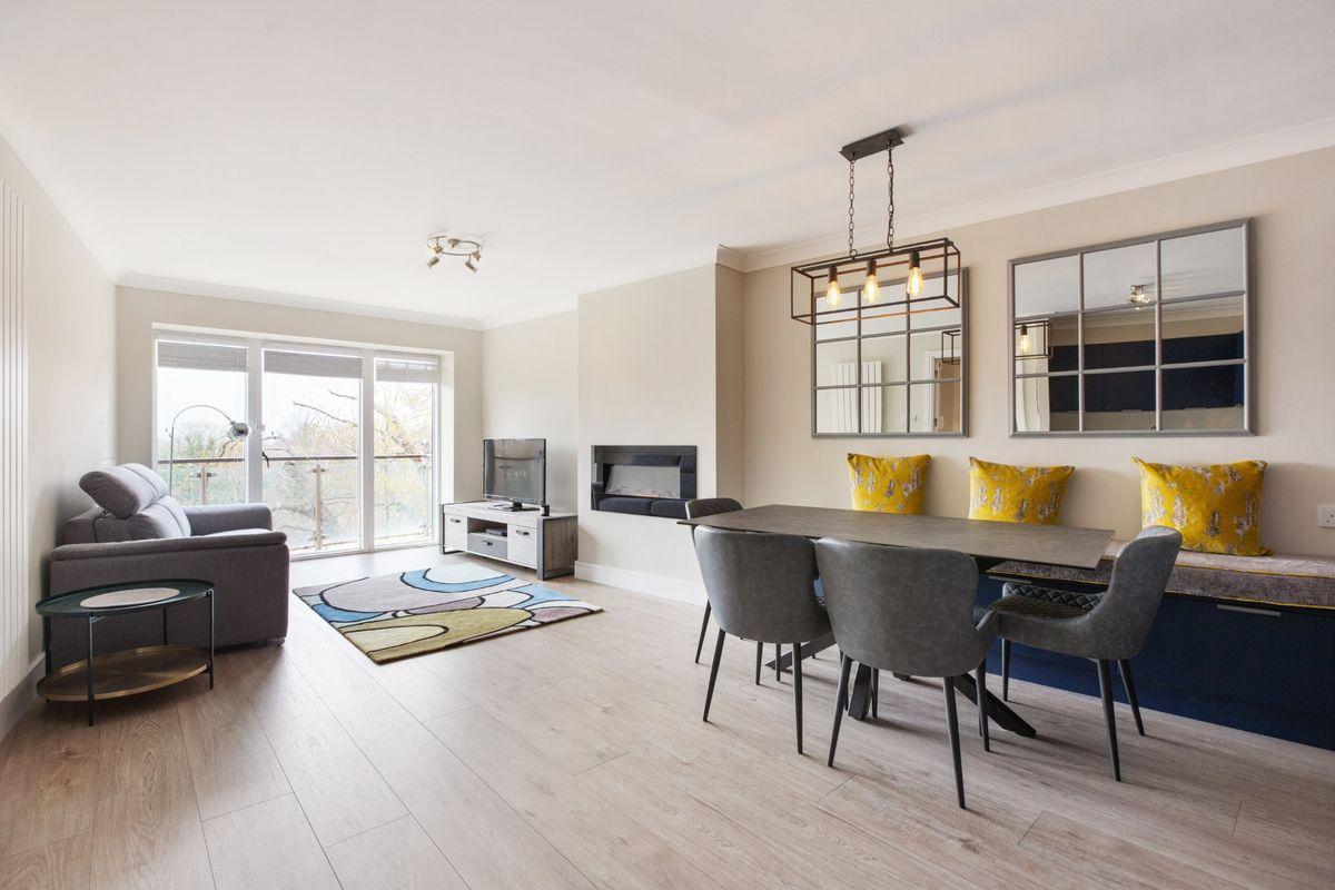 92 The Oaks, Rockfield, Dundrum, Dublin 16, historical listing image 2
