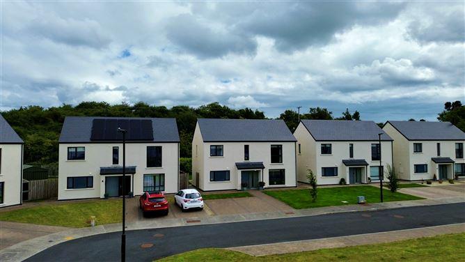 4 College View Crescent, Castlebar, County Mayo, historical listing image 2