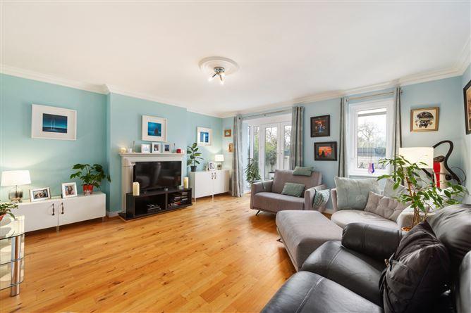 16, Larkfield Square, Co. Dublin, historical listing image 6