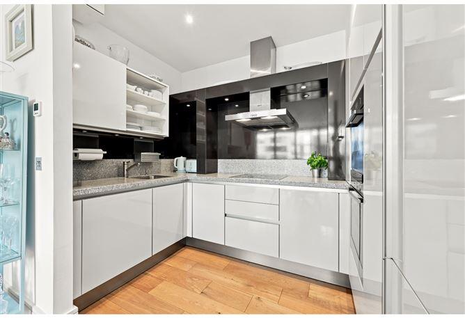 53 The Waterfront, Hanover Quay, Grand Canal Dk, Dublin 2, historical listing image 4