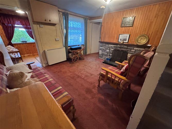 Hill Top, Reenard, Cahersiveen, Co. Kerry, V23RF10, historical listing image 6